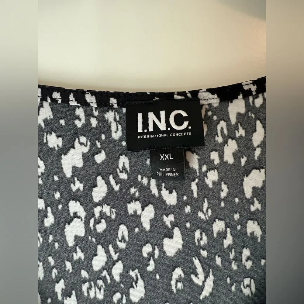 INC XXL Black and White Patterned Women's Top